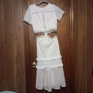 Chic White Lace Midi Dress